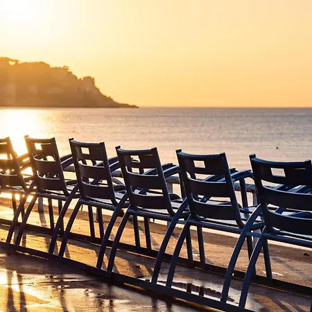 Appartement Charming Flat, Fully Equipped, Air Conditioning, Only 300m - La Loge