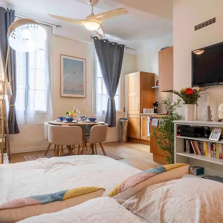 Charming Flat, Fully Equipped, Only 300m - La Loge Appartement *