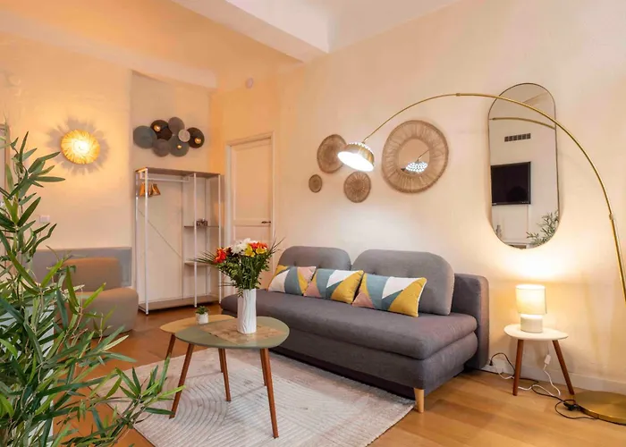Charming Flat, Fully Equipped, Air Conditioning, Only 300m - La Loge Appartement