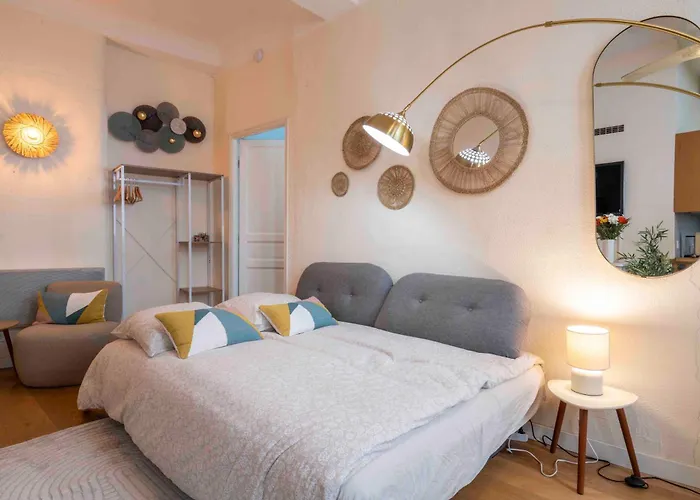 Charming Flat, Fully Equipped, Air Conditioning, Only 300m - La Loge *