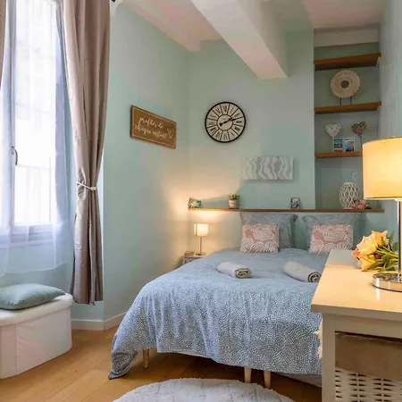 Апартаменты Charming Flat, Fully Equipped, Only 300m - La Loge *